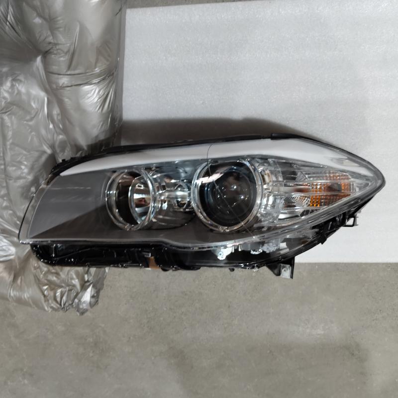 Halogen headlights.