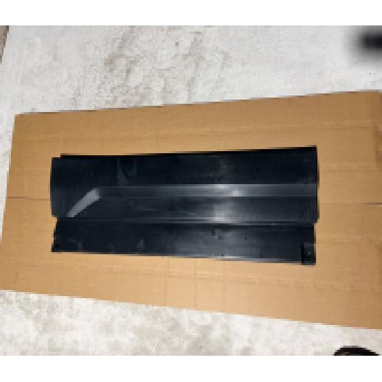 Right rear door apron assembly.