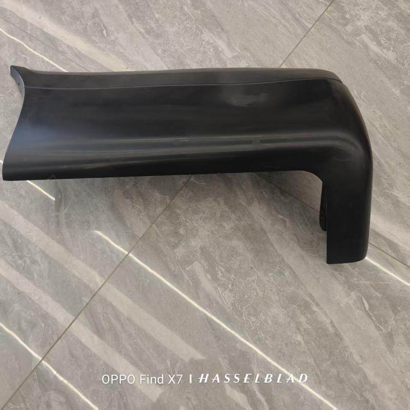 REAR BUMPER SIDE GUARD RH MIDDLE