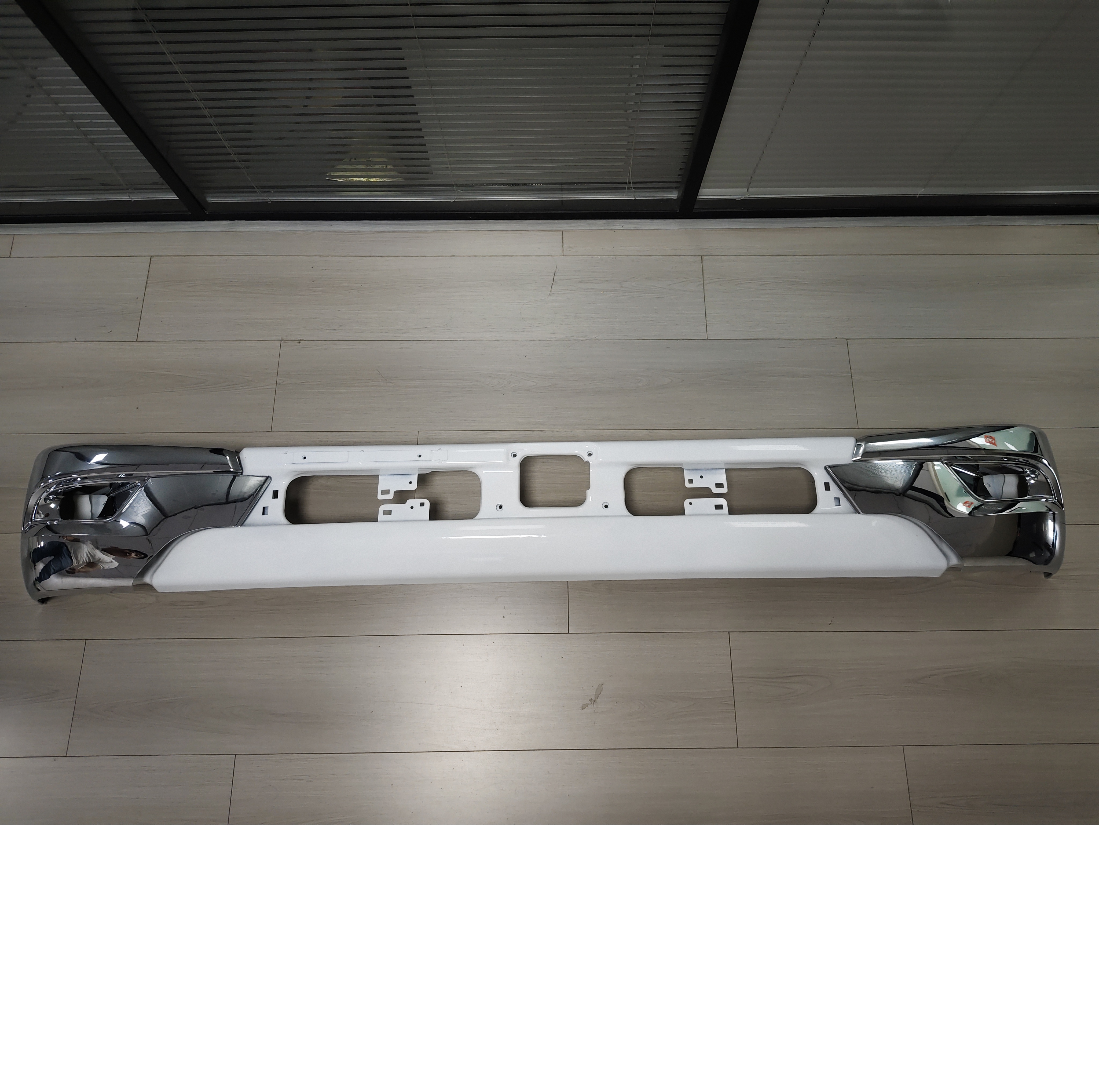 前保险杠带包角 - CAMTER 2017-WIDE-ASSY - 2