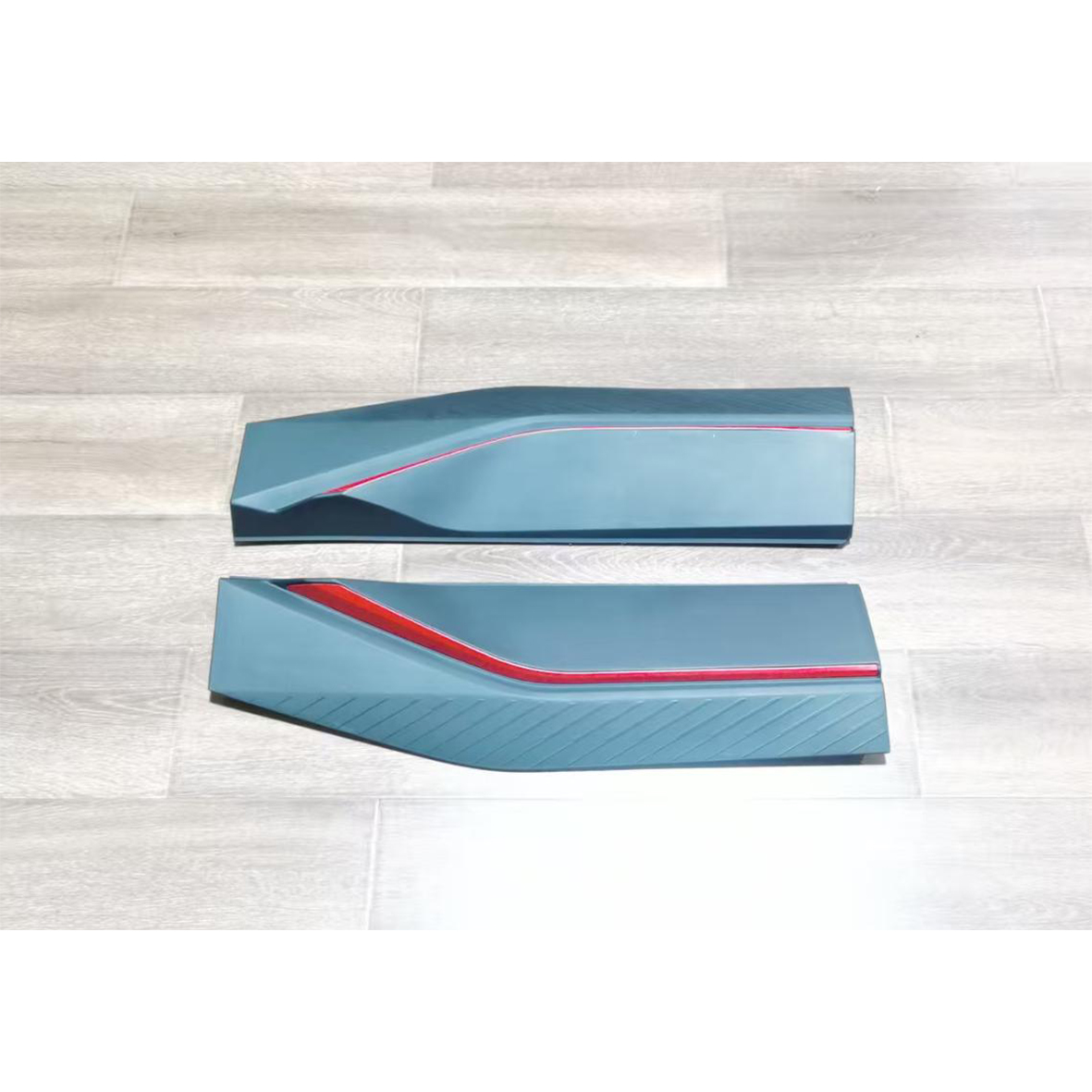 Door guard rear red - L F16-5500230CB / R F16-5500240CB - 2