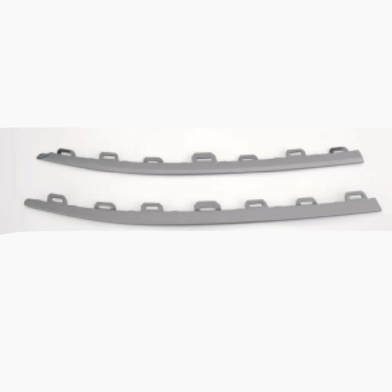 Front bumper trim (L/R) – metallic gray.