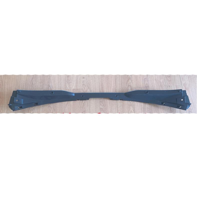 Mid-section support for the rear bumper.