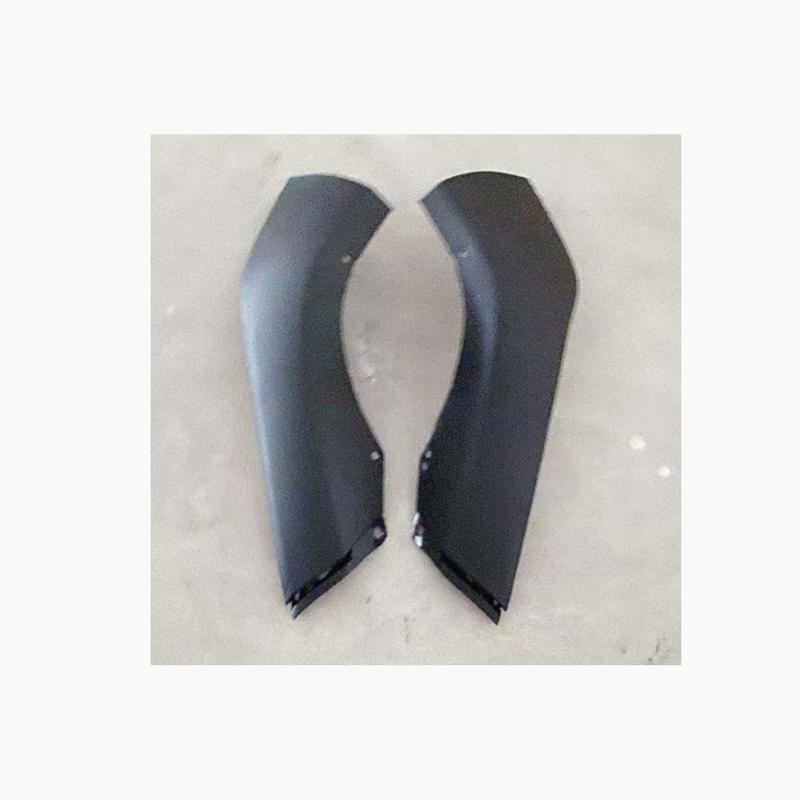 Front bumper corner cover.