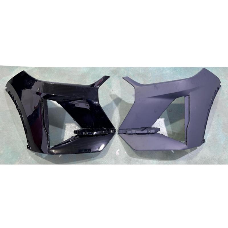 Front bumper corner cover.
