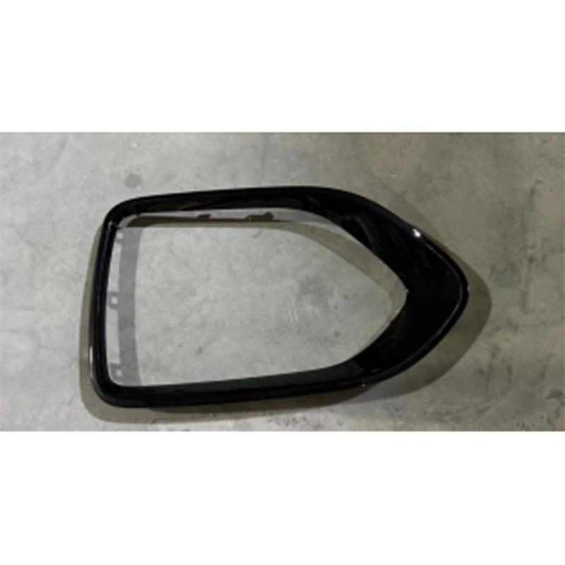 Fog lamp bezel gloss black