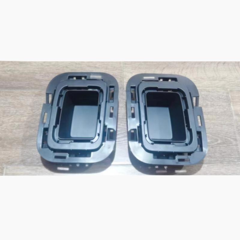 Rear bumper grille mounting plate (L/R).