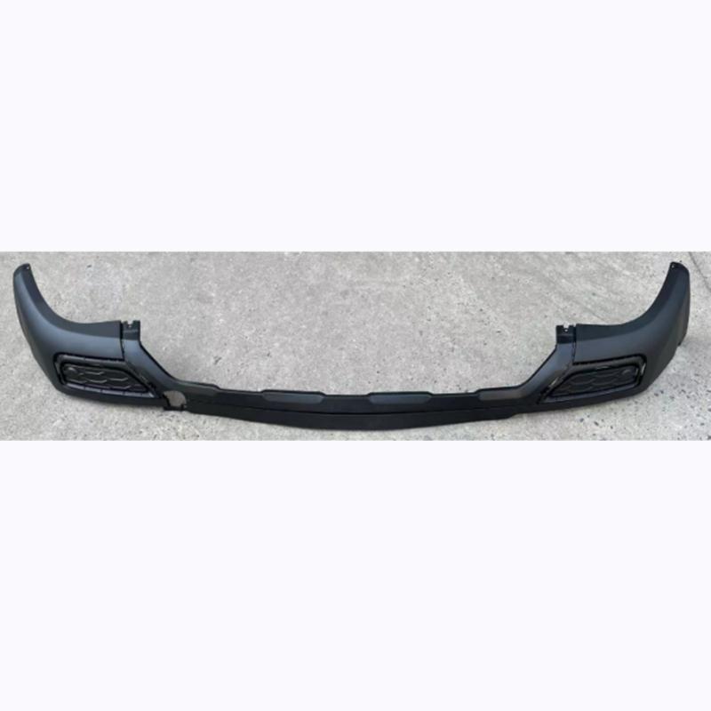 Lower section of the rear bumper.