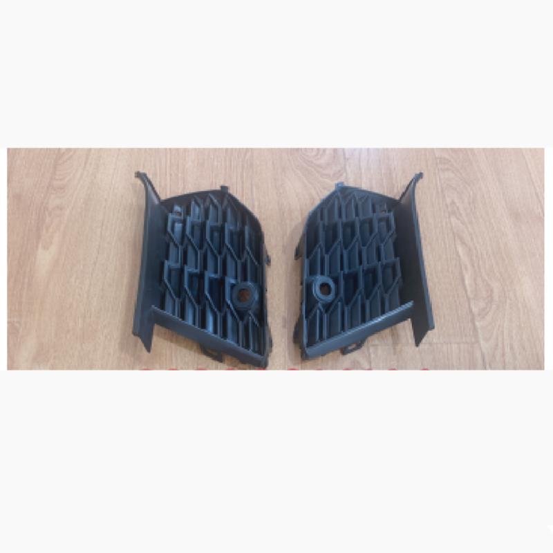 Fog light frame.