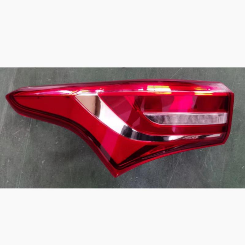 Rear lights – curved lights (white base).
