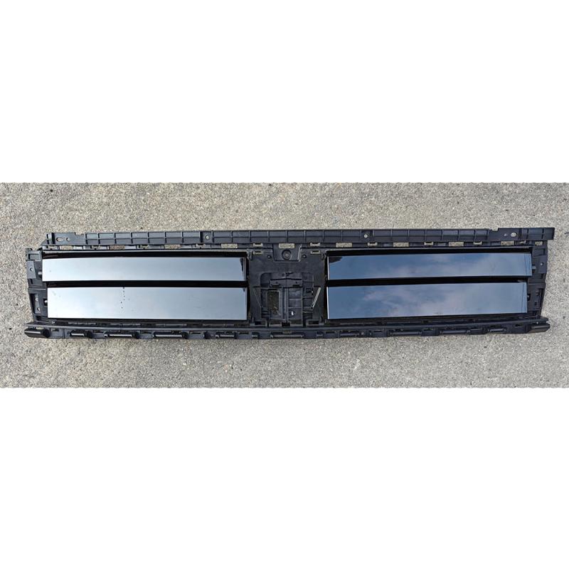 Lower grille – electric.