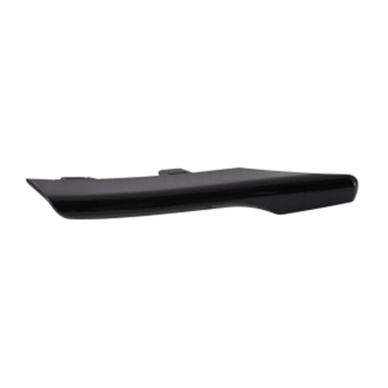 Fog lamp grille lower moulding Gloss black