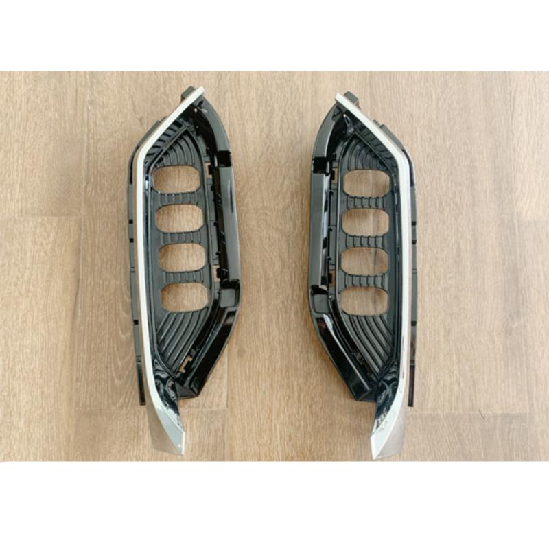 Fog light frame illuminated strip.