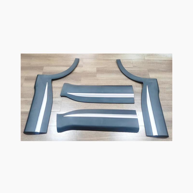 Rear of door trim (L/R) – Bright stripe silver.