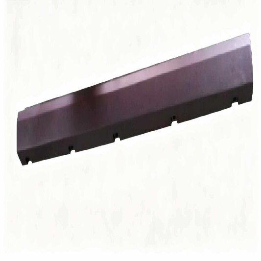 The lower beam. RH MIDDLE