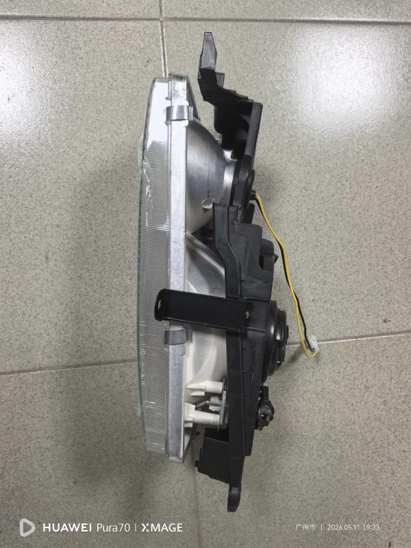 HEAD LAMP LH/RH - 0K60C-51040; 0K60C-51030 - 4