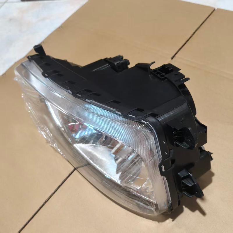HEAD LAMP MANU LH/RH - 81119-E0022/81150-E0022 - 2